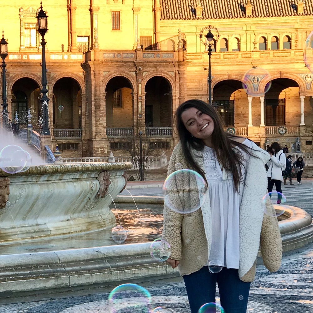 Meet your Posher, Elena